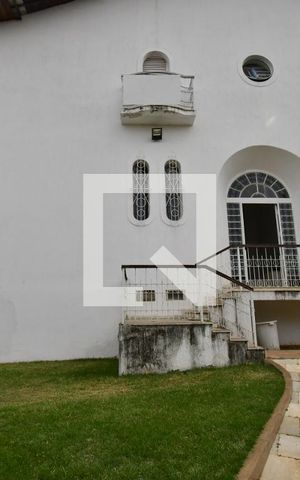 Casa para alugar com 1000m², 8 quartos e sem vagaFachada