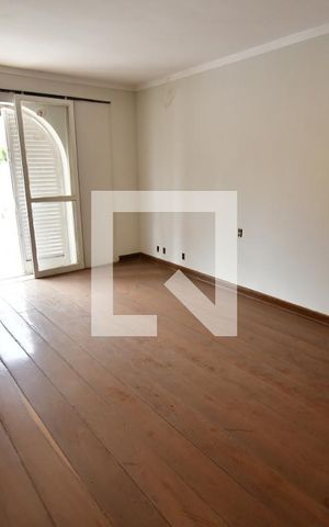 Casa para alugar com 1000m², 8 quartos e sem vagaQuarto 5