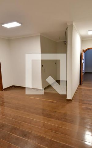 Casa para alugar com 1000m², 8 quartos e sem vagaSala 4