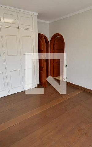 Casa para alugar com 1000m², 8 quartos e sem vagaQuarto 6 - Suíte
