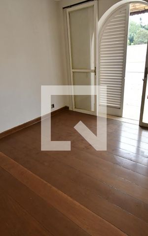 Casa para alugar com 1000m², 8 quartos e sem vagaQuarto 6 - Suíte