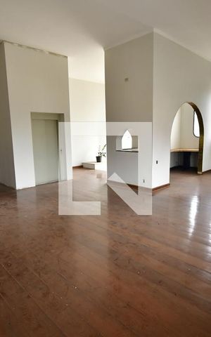 Casa para alugar com 1000m², 8 quartos e sem vagaSala 1