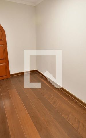 Casa para alugar com 1000m², 8 quartos e sem vagaSala 5 - Escritório
