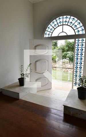 Casa para alugar com 1000m², 8 quartos e sem vagaHall de entrada