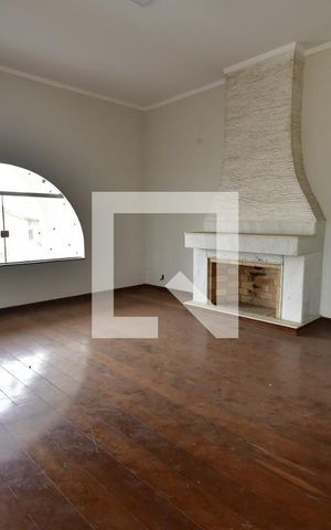Casa para alugar com 1000m², 8 quartos e sem vagaSala 1