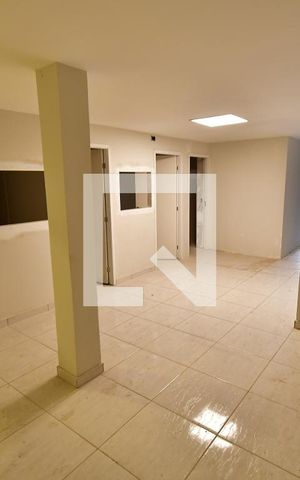 Casa para alugar com 1000m², 8 quartos e sem vagaPorão