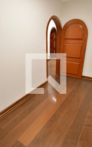 Casa para alugar com 1000m², 8 quartos e sem vagaSala 5 - Escritório