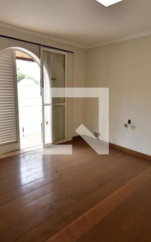 Casa para alugar com 1000m², 8 quartos e sem vagaQuarto 6 - Suíte