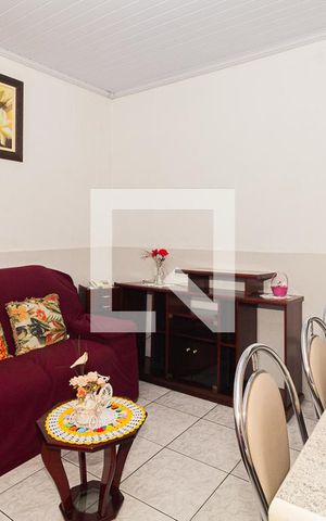 Casa à venda com 150m², 3 quartos e 1 vaga Casa à venda com 150m², 3 quartos e 1 vagaSala