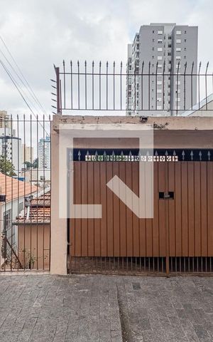 Casa à venda com 150m², 3 quartos e 1 vaga Casa à venda com 150m², 3 quartos e 1 vagaFachada