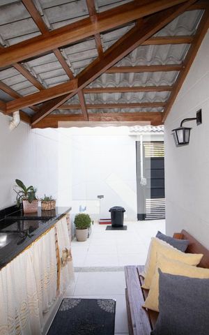 Casa à venda com 80m², 2 quartos e 3 vagas Casa à venda com 80m², 2 quartos e 3 vagasChurrasqueira