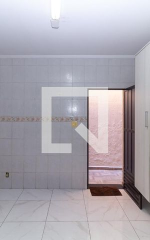Casa à venda com 175m², 4 quartos e 2 vagas Casa à venda com 175m², 4 quartos e 2 vagasCozinha 1