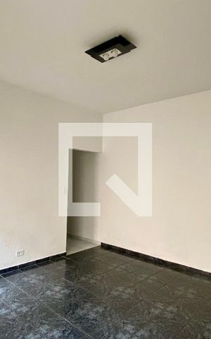 Casa para alugar com 140m², 4 quartos e sem vaga Casa para alugar com 140m², 4 quartos e sem vagaSala