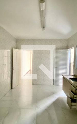 Casa para alugar com 140m², 4 quartos e sem vaga Casa para alugar com 140m², 4 quartos e sem vagaCozinha 1
