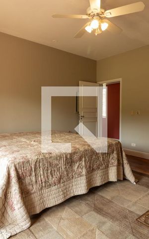 Casa para alugar com 550m², 4 quartos e NaN vagas Casa para alugar com 550m², 4 quartos e NaN vagasQuarto Suíte 1