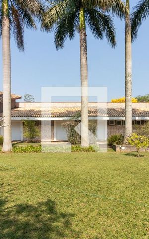 Casa para alugar com 550m², 4 quartos e NaN vagas Casa para alugar com 550m², 4 quartos e NaN vagasÁrea externa