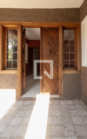 Casa para alugar com 550m², 4 quartos e NaN vagas Casa para alugar com 550m², 4 quartos e NaN vagasÁrea externa