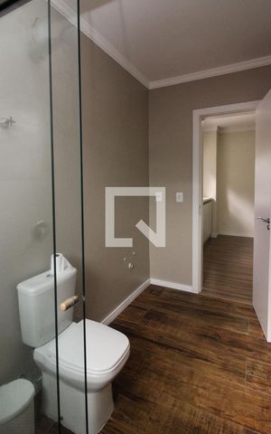 Casa de condomínio à venda com 180m², 3 quartos e 2 vagas Casa de condomínio à venda com 180m², 3 quartos e 2 vagasBanheiro da Suíte 2