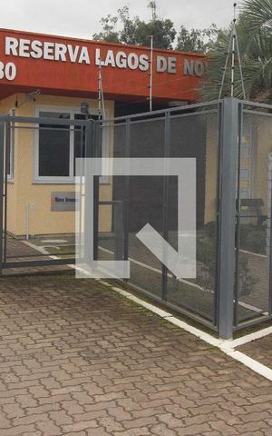 Casa de condomínio à venda com 180m², 3 quartos e 2 vagas Casa de condomínio à venda com 180m², 3 quartos e 2 vagasFachada e portaria