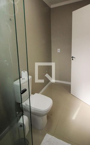 Casa de condomínio à venda com 180m², 3 quartos e 2 vagas Casa de condomínio à venda com 180m², 3 quartos e 2 vagasBanheiro da Suíte 3