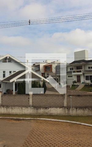 Casa de condomínio à venda com 180m², 3 quartos e 2 vagas Casa de condomínio à venda com 180m², 3 quartos e 2 vagasVista da Sacada