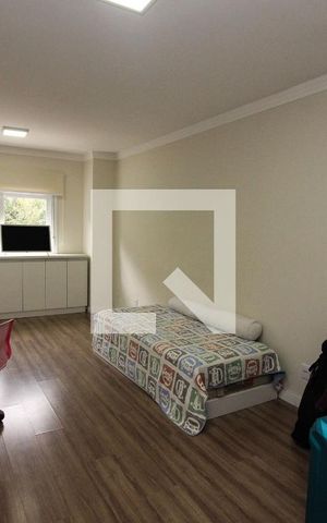 Casa de condomínio à venda com 180m², 3 quartos e 2 vagas Casa de condomínio à venda com 180m², 3 quartos e 2 vagasSuíte 2