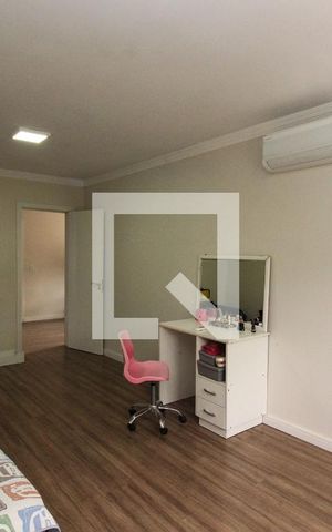 Casa de condomínio à venda com 180m², 3 quartos e 2 vagas Casa de condomínio à venda com 180m², 3 quartos e 2 vagasSuíte 2