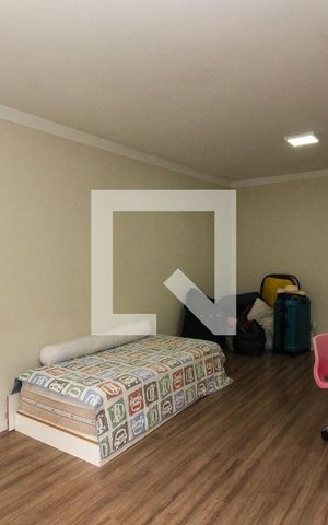 Casa de condomínio à venda com 180m², 3 quartos e 2 vagas Casa de condomínio à venda com 180m², 3 quartos e 2 vagasSuíte 2