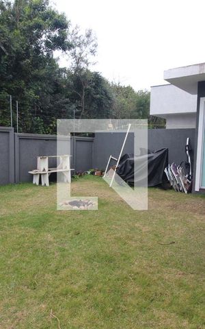 Casa de condomínio à venda com 180m², 3 quartos e 2 vagas Casa de condomínio à venda com 180m², 3 quartos e 2 vagasQuintal