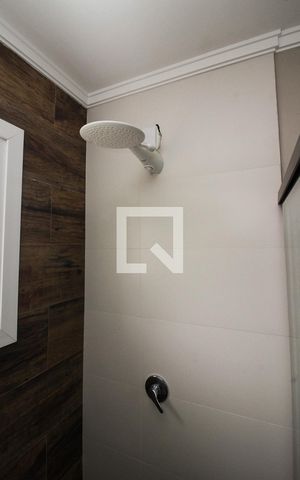 Casa de condomínio à venda com 180m², 3 quartos e 2 vagas Casa de condomínio à venda com 180m², 3 quartos e 2 vagasBanheiro da Suíte 2
