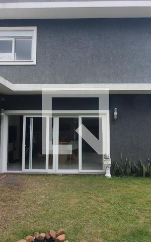 Casa de condomínio à venda com 180m², 3 quartos e 2 vagas Casa de condomínio à venda com 180m², 3 quartos e 2 vagasQuintal