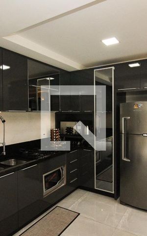 Casa de condomínio à venda com 180m², 3 quartos e 2 vagas Casa de condomínio à venda com 180m², 3 quartos e 2 vagasCozinha