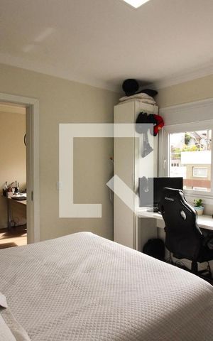 Casa de condomínio à venda com 180m², 3 quartos e 2 vagas Casa de condomínio à venda com 180m², 3 quartos e 2 vagasSuíte 3