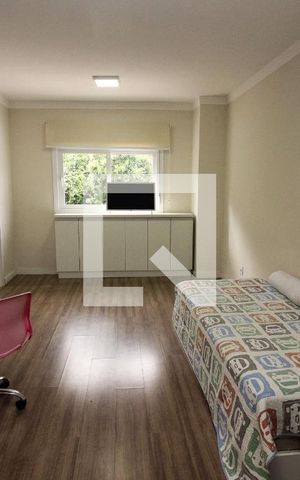 Casa de condomínio à venda com 180m², 3 quartos e 2 vagas Casa de condomínio à venda com 180m², 3 quartos e 2 vagasSuíte 2