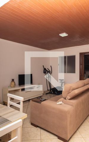 Casa à venda com 350m², 2 quartos e 1 vaga Casa à venda com 350m², 2 quartos e 1 vagaSala