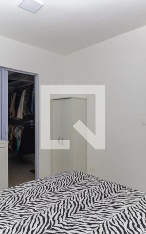 Casa à venda com 350m², 2 quartos e 1 vaga Casa à venda com 350m², 2 quartos e 1 vagaSuíte