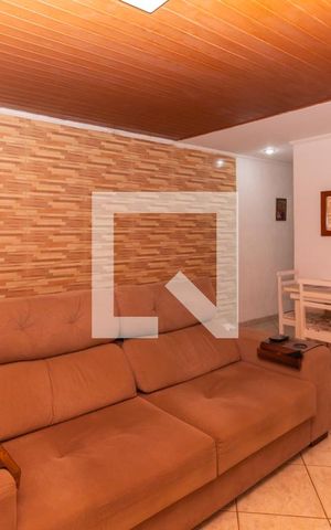 Casa à venda com 350m², 2 quartos e 1 vaga Casa à venda com 350m², 2 quartos e 1 vagaSala