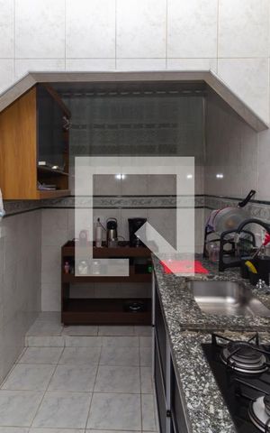Casa à venda com 350m², 2 quartos e 1 vaga Casa à venda com 350m², 2 quartos e 1 vagaCozinha