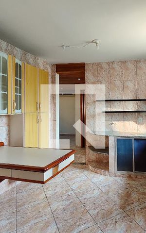 Casa à venda com 150m², 4 quartos e 2 vagas Casa à venda com 150m², 4 quartos e 2 vagasCozinha