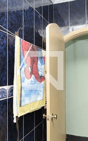 Casa à venda com 440m², 4 quartos e 4 vagasBanheiro