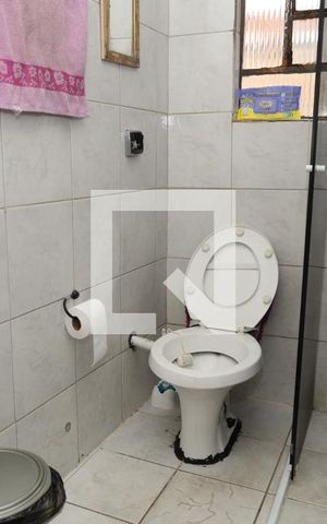 Casa à venda com 170m², 2 quartos e 1 vagaBanheiro