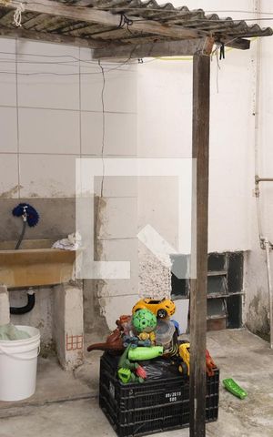 Casa à venda com 170m², 2 quartos e 1 vagaÁrea de Serviço