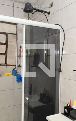 Casa à venda com 170m², 2 quartos e 1 vagaBanheiro