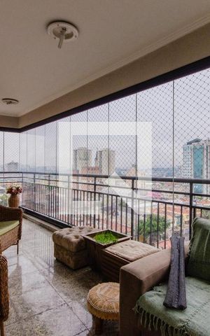 Apartamento à venda com 133m², 3 quartos e 2 vagas Apartamento à venda com 133m², 3 quartos e 2 vagasVaranda da Sala