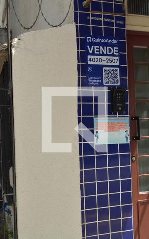 Apartamento à venda com 75m², 3 quartos e sem vagaFachada e Plaquinha