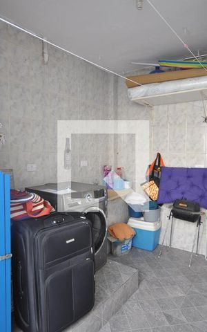 Casa à venda com 75m², 2 quartos e 2 vagasÁrea de Serviço