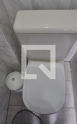 Casa à venda com 75m², 2 quartos e 2 vagasLavabo