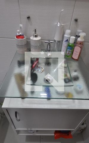 Casa à venda com 75m², 2 quartos e 2 vagasBanheiro da Suíte 1