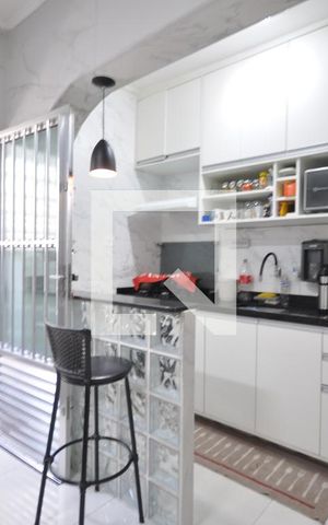 Casa à venda com 75m², 2 quartos e 2 vagasCozinha