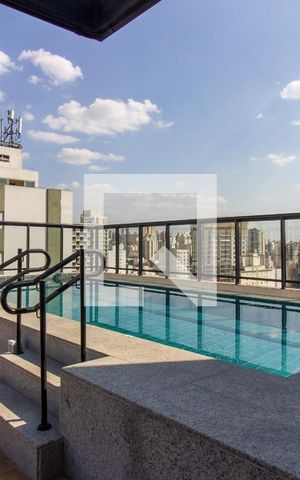Apartamento à venda com 27m², 1 quarto e sem vaga Apartamento à venda com 27m², 1 quarto e sem vagaÁrea comum - Piscina